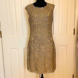 NWT Badgley Mischka Belle Scarlett Dress, Size 10 Antique Gold